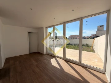 Moradia T3 para Venda em Mafamude e Vilar do Paraíso