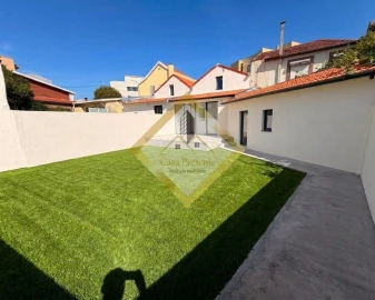 Moradia T3 para Venda em Mafamude e Vilar do Paraíso