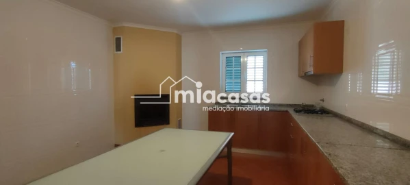 Moradia T2 para Venda em Oiã