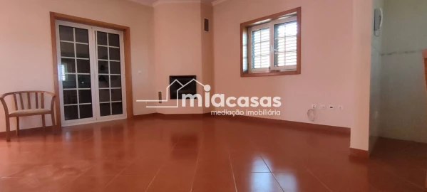 Moradia T2 para Venda em Oiã