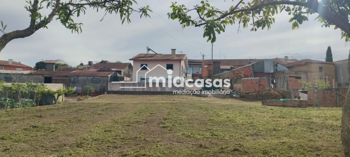 Moradia T2 para Venda em Oiã Foto 23