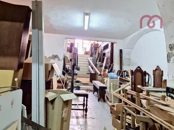 Loja para Venda em Estremoz (Santa Maria e Santo André)