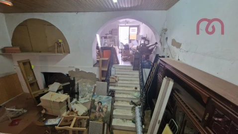 Loja para Venda em Estremoz (Santa Maria e Santo André)