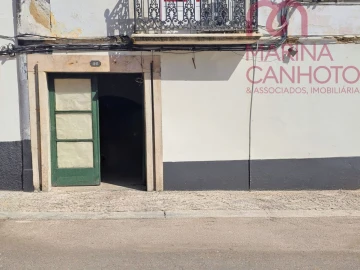 Loja para Venda em Estremoz (Santa Maria e Santo André)
