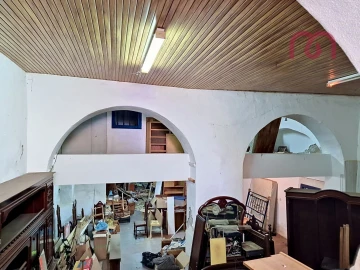 Loja para Venda em Estremoz (Santa Maria e Santo André)
