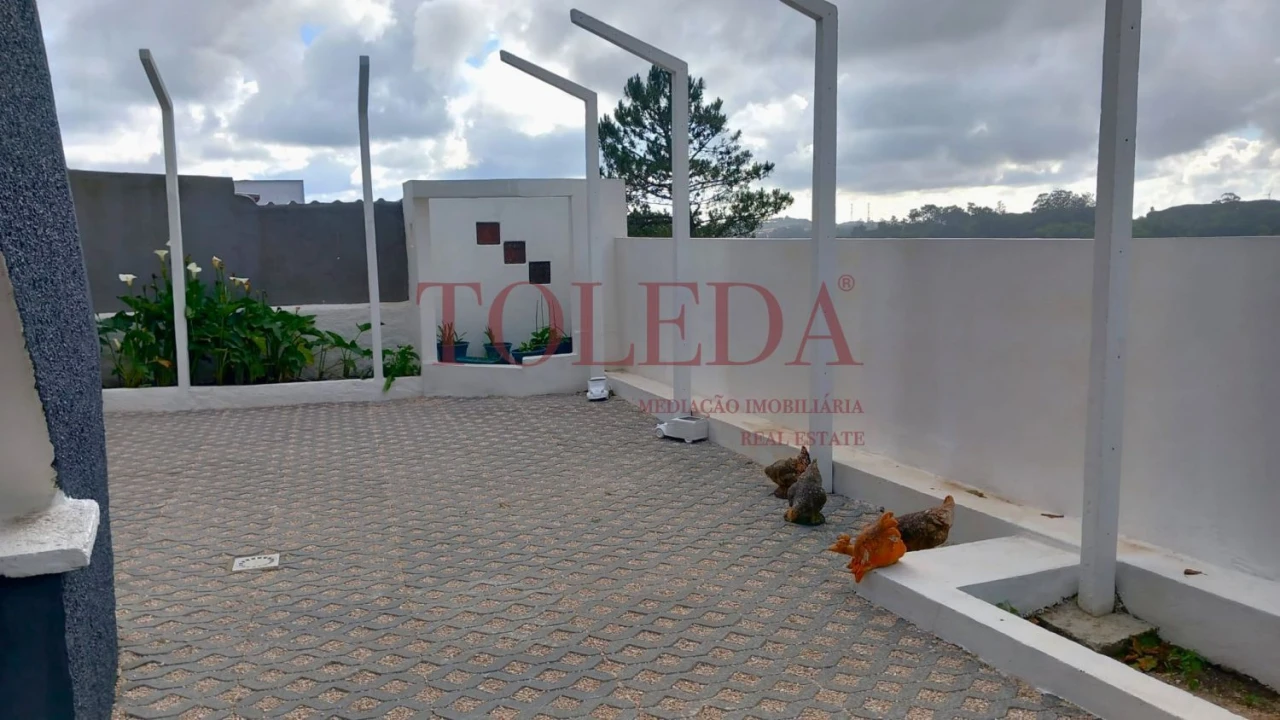 Moradia T4 para Venda em Ramada e Caneças Foto 7