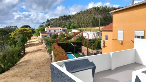 Moradia T4 para Venda em Ramada e Caneças