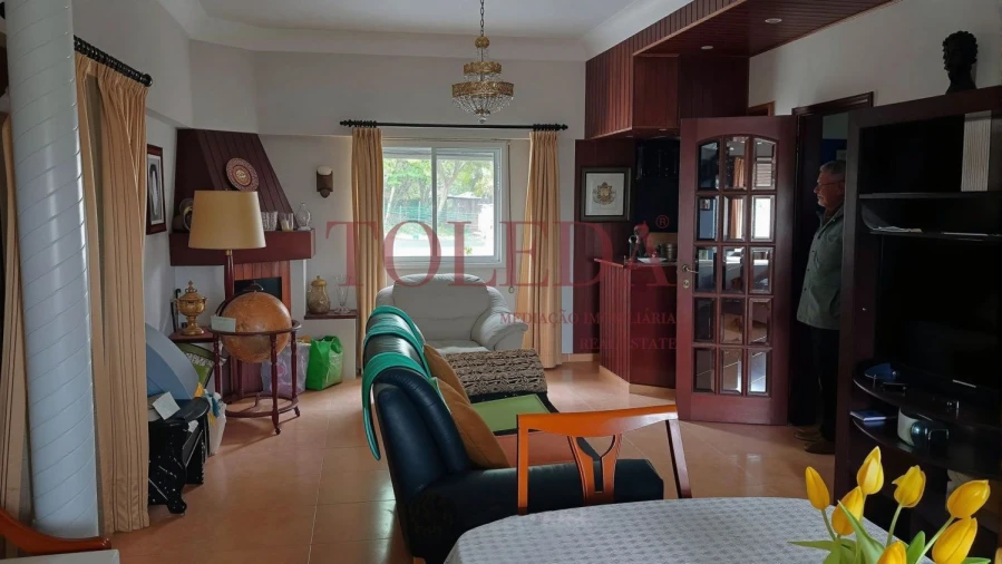 Moradia T4 para Venda em Ramada e Caneças Foto 9