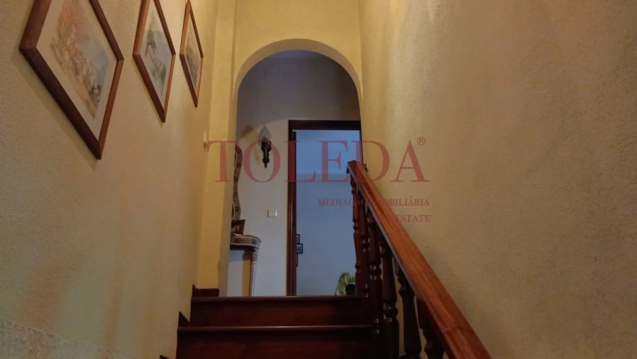 Moradia T4 para Venda em Ramada e Caneças Foto 18
