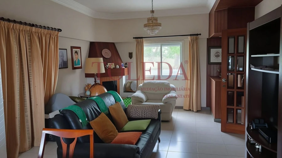 Moradia T4 para Venda em Ramada e Caneças Foto 10