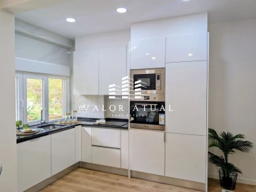 Apartamento T2 para Venda em Benfica