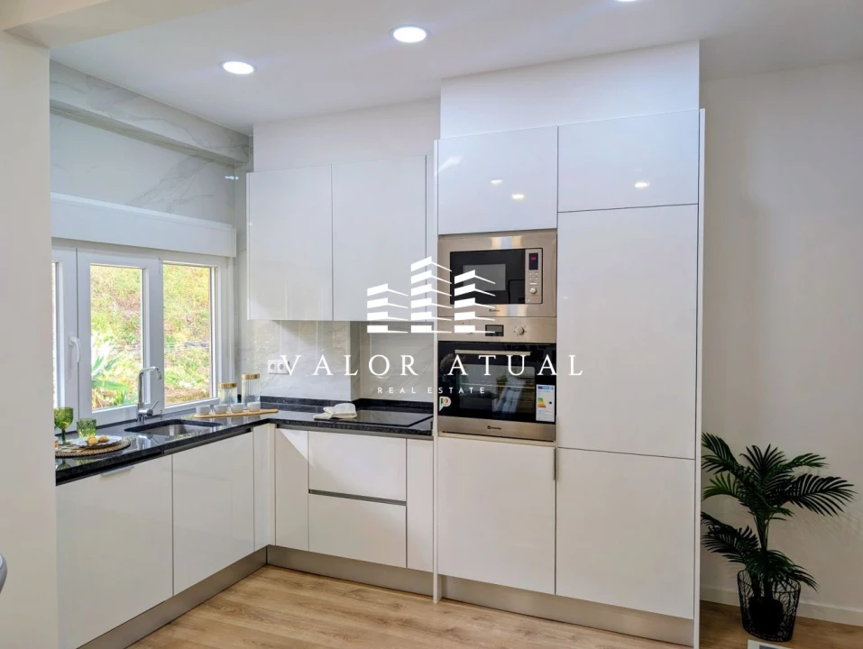 Apartamento T2 para Venda em Benfica Foto 1