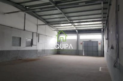 Loja para Venda em Muge