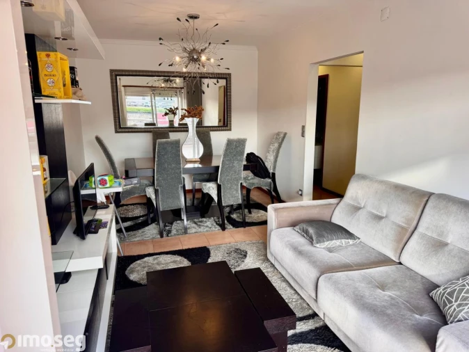 Apartamento T2 para Venda em Vila Nova do Campo Foto 2