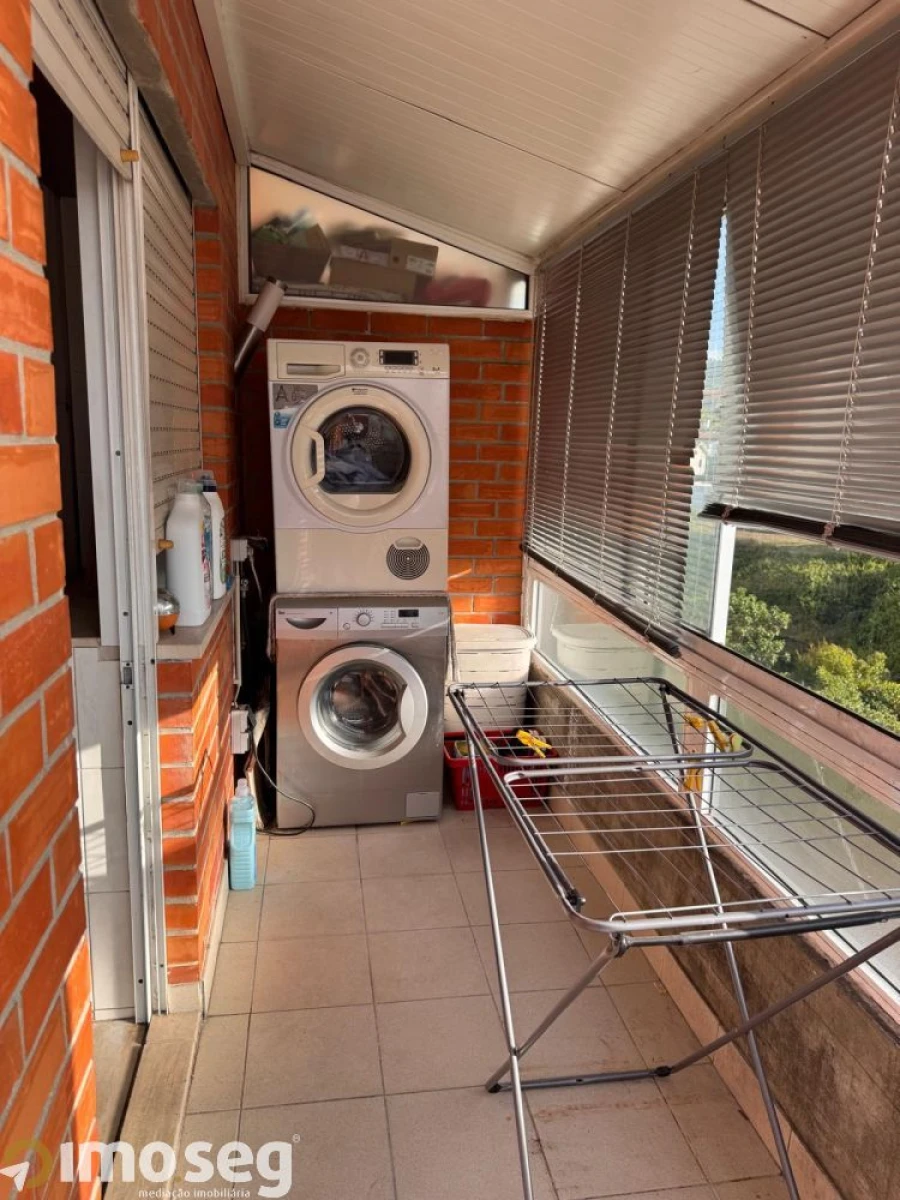 Apartamento T2 para Venda em Vila Nova do Campo Foto 5