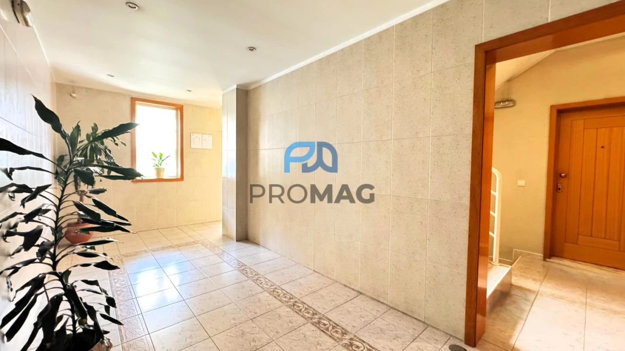 Apartamento T3 para Venda em Avintes Foto 8