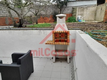 Moradia T4 para Venda em Casal de Cambra