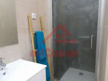 Moradia T4 para Venda em Casal de Cambra