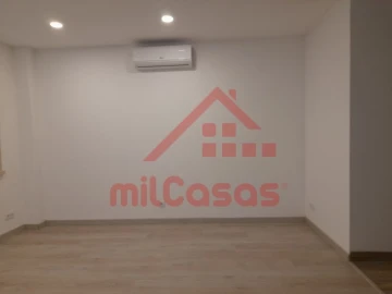 Moradia T4 para Venda em Casal de Cambra