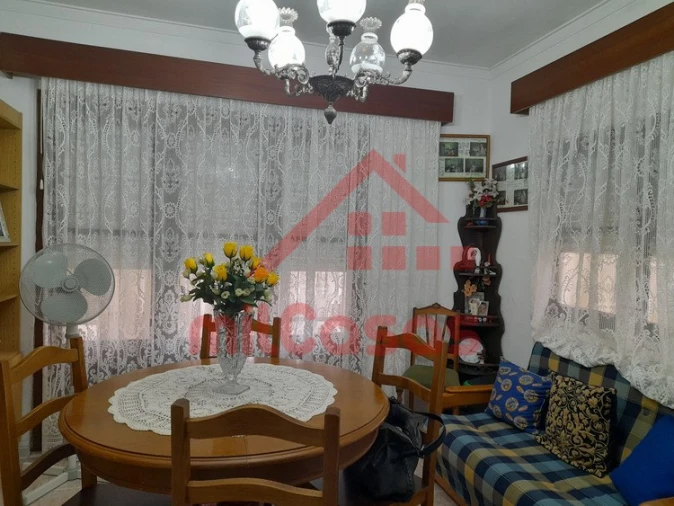 Moradia T4 para Venda em Casal de Cambra Foto 19