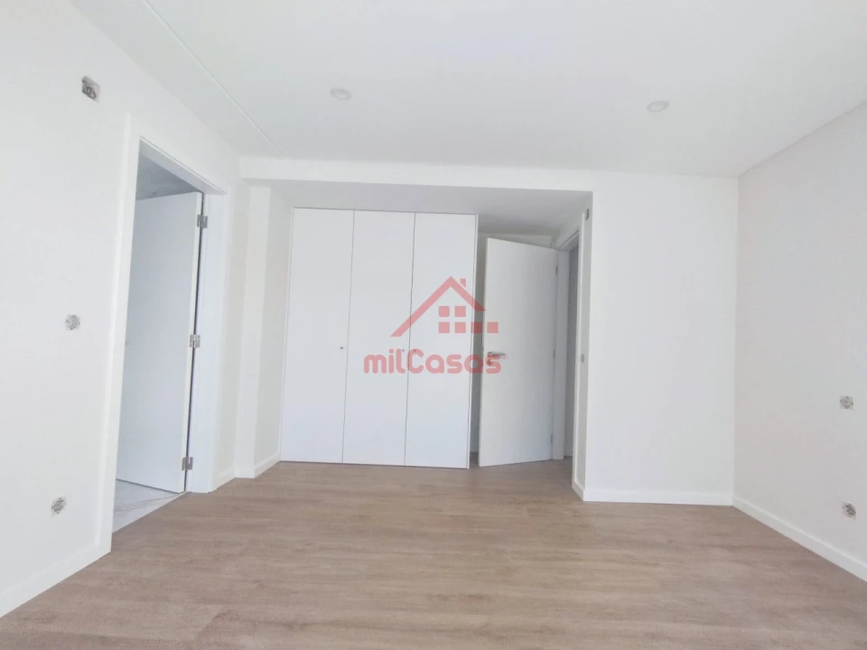 Apartamento T3 para Venda em Santa Maria, São Pedro e Matacães Foto 6