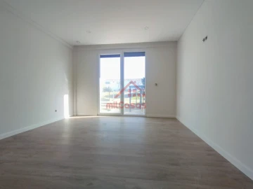 Apartamento T3 para Venda em Santa Maria, São Pedro e Matacães