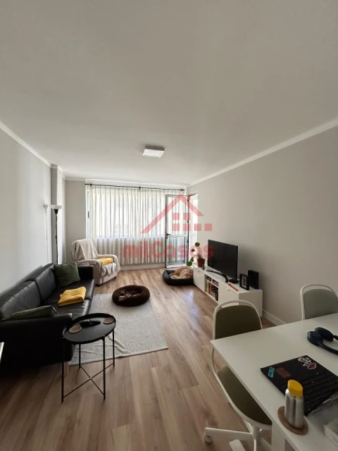 Apartamento T2 para Arrendamento em Santa Maria, São Pedro e Matacães