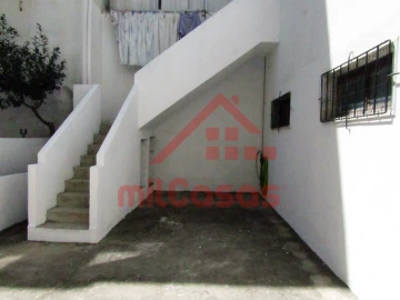 Apartamento T2 para Arrendamento em Santa Maria, São Pedro e Matacães