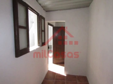 Apartamento T2 para Arrendamento em Santa Maria, São Pedro e Matacães