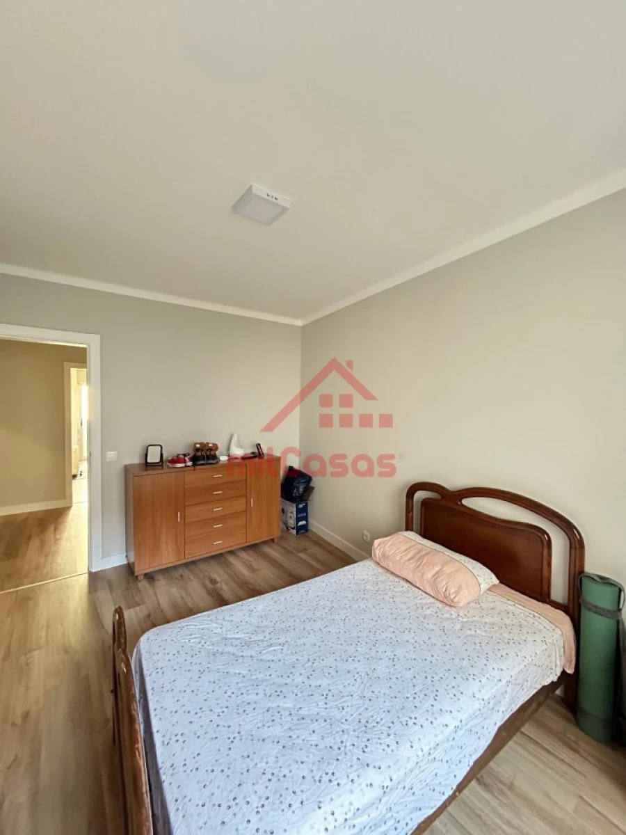 Apartamento T2 para Arrendamento em Santa Maria, São Pedro e Matacães Foto 12