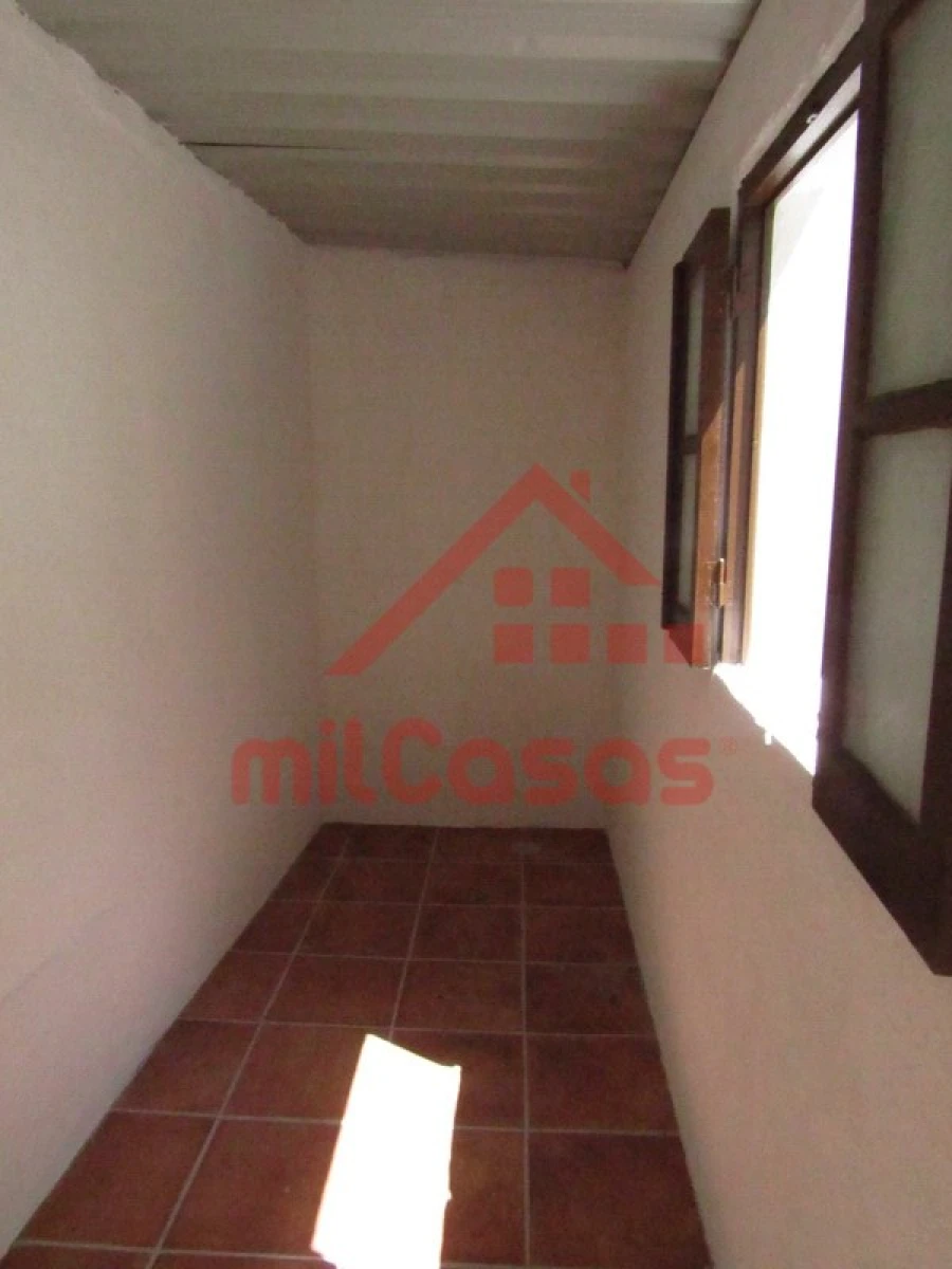 Apartamento T2 para Arrendamento em Santa Maria, São Pedro e Matacães Foto 19