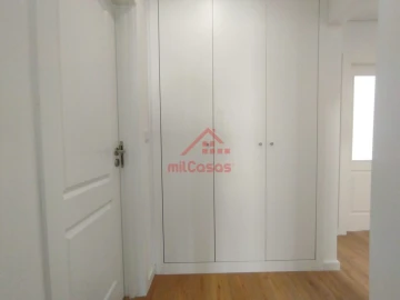 Apartamento T2 para Arrendamento em Bombarral e Vale Covo