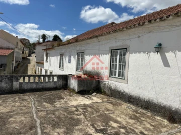 Quinta T5 para Venda em Dois Portos e Runa