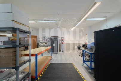 Loja para Arrendamento em Algés, Linda-A-Velha e Cruz Quebrada-Dafundo