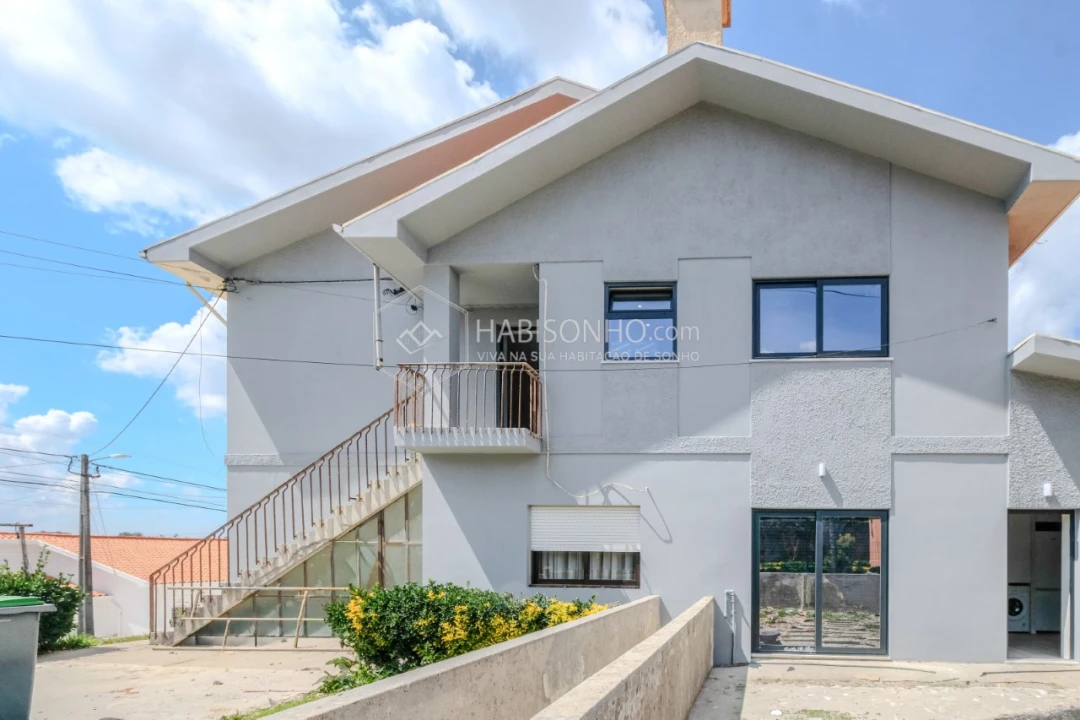 Prédio para Venda em Argoncilhe Foto 2
