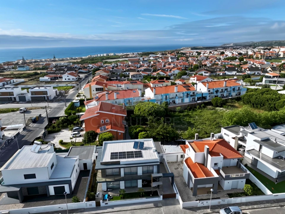 Moradia T5 para Venda em A dos Cunhados e Maceira Foto 2