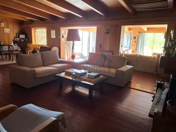 Moradia T5 para Venda em Santa Barbara de Nexe