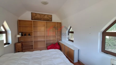 Moradia T5 para Venda em Santa Barbara de Nexe
