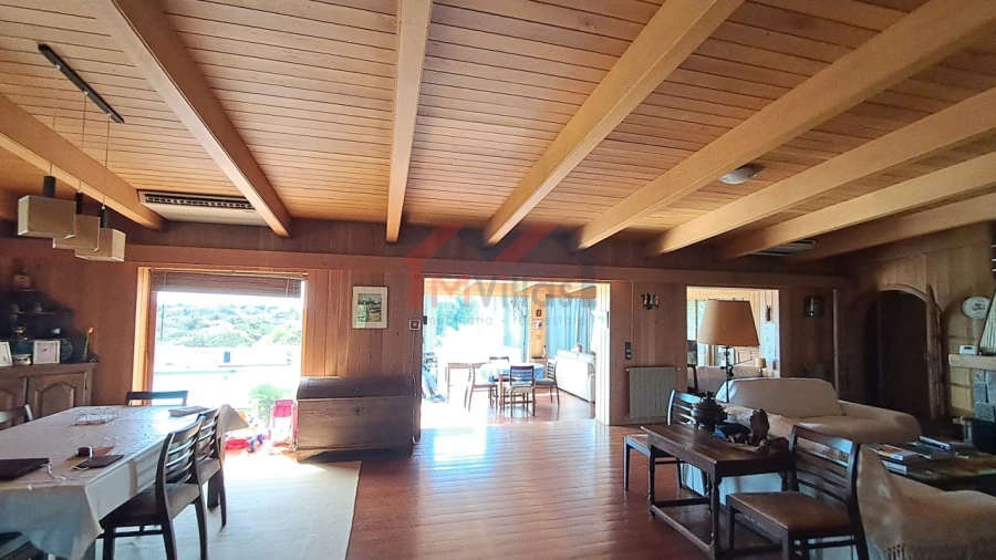 Moradia T5 para Venda em Santa Barbara de Nexe Foto 3