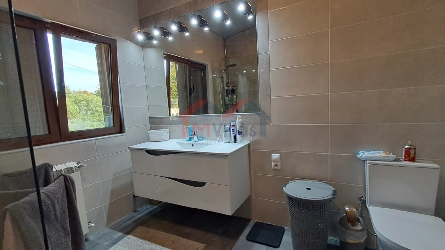 Moradia T5 para Venda em Santa Barbara de Nexe Foto 24