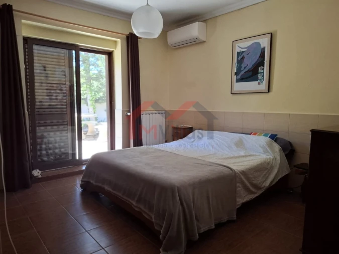 Moradia T5 para Venda em Santa Barbara de Nexe Foto 29
