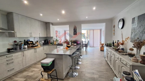 Moradia T3 para Venda em Loule (São Clemente)