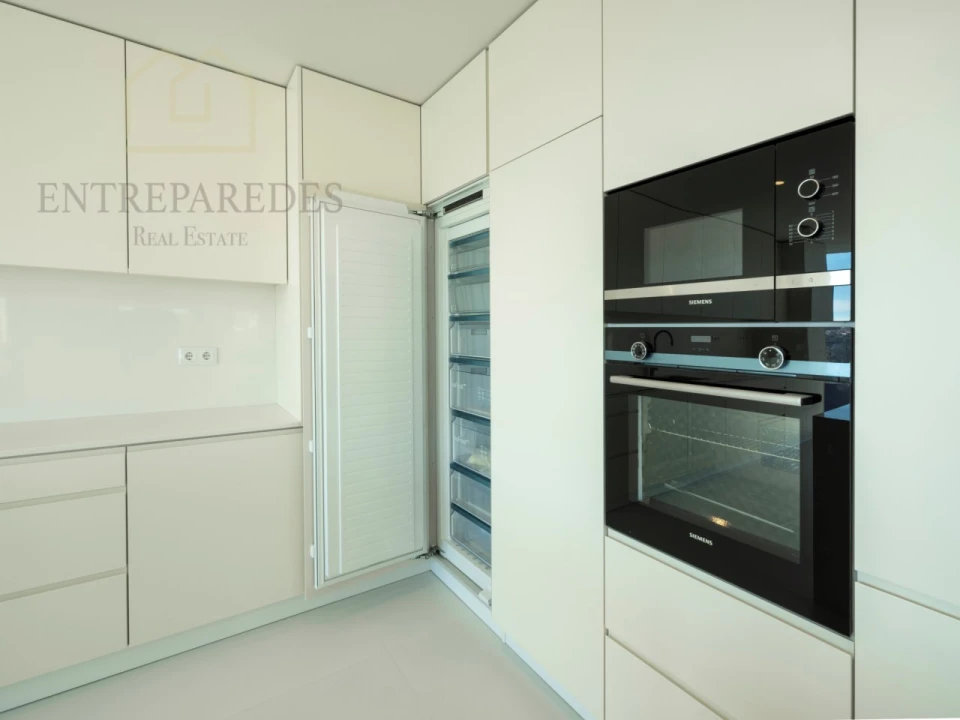 Apartamento T3 para Venda em Lordelo do Ouro e Massarelos Foto 23