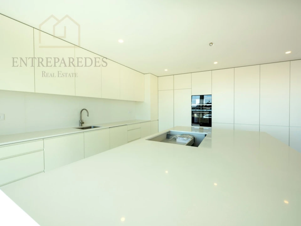 Apartamento T3 para Venda em Lordelo do Ouro e Massarelos Foto 28