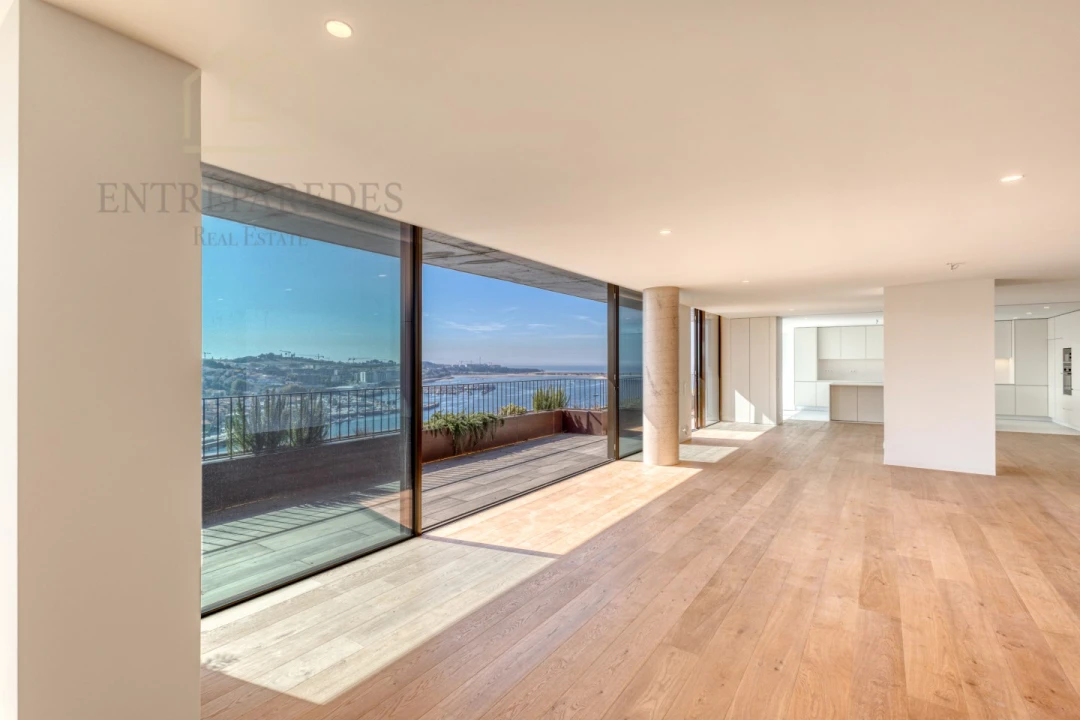 Apartamento T3 para Venda em Lordelo do Ouro e Massarelos Foto 78