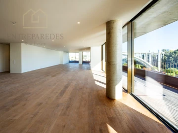 Apartamento T3 para Venda em Lordelo do Ouro e Massarelos