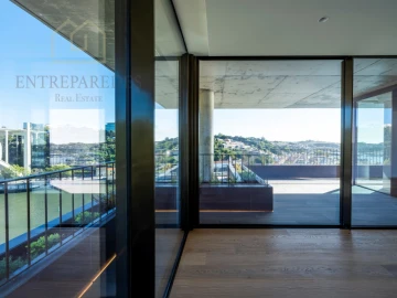 Apartamento T3 para Venda em Lordelo do Ouro e Massarelos