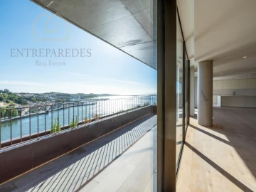Apartamento T3 para Venda em Lordelo do Ouro e Massarelos