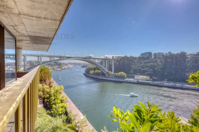 Apartamento T3 para Venda em Lordelo do Ouro e Massarelos