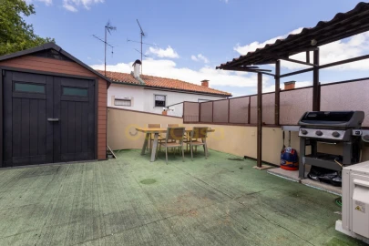 Moradia T2 para Venda em Paranhos